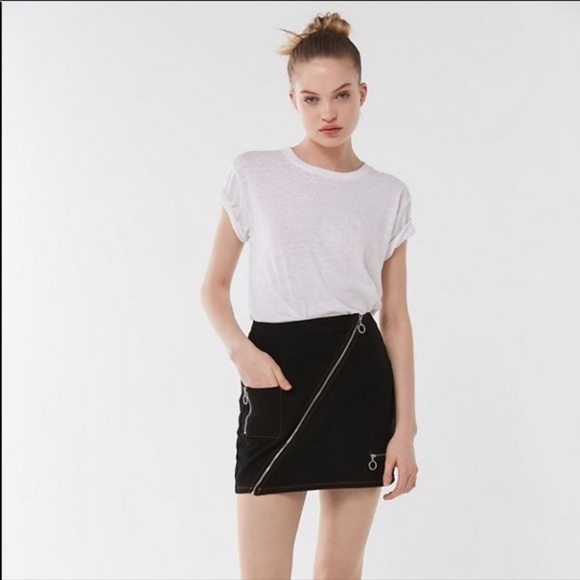BDG Asymmetrical Mini Skirt - Picture 4 of 4